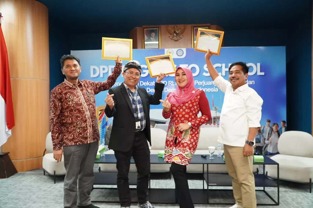 Baca juga : Lebih Dekat dengan DPD RI, Ning Lia Ajak Mahasiswa Unair Jaga Keberlangsungan Demokrasi
