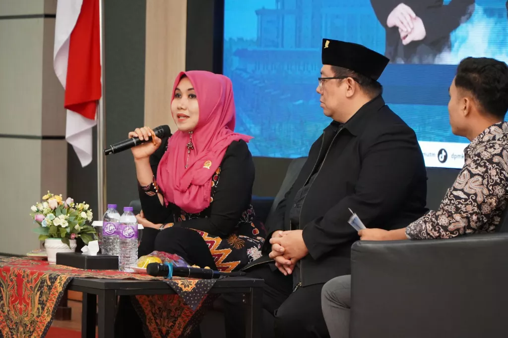Gelorakan Hari Santri di UTM, Senator Ning Lia Beberkan Konsep SANTRI untuk Pembawa Peradaban