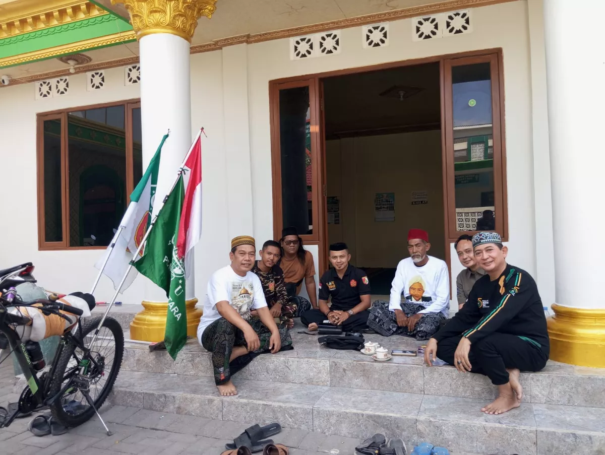 Menembus 1.400 Kilometer Demi Muktamar: Khidmah Tanpa Batas Ndan Arif Mengayuh Sepeda dari Musi Rawas ke Tambakberas