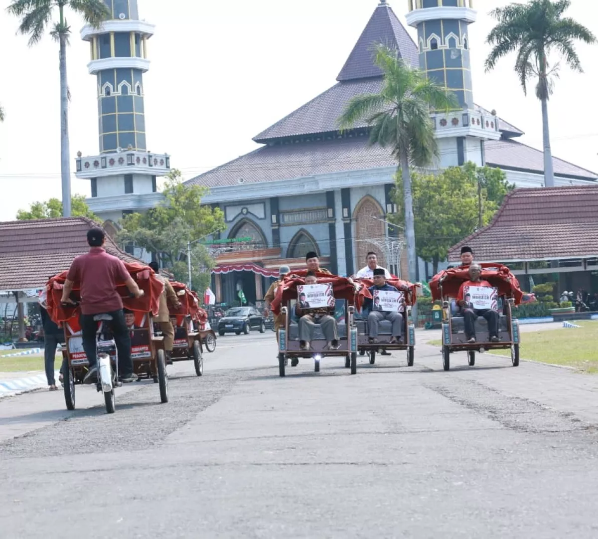 Bupati, Ketua Panlok, ABC, dan GSN uji coba becak listrik, KlikJOMBANG