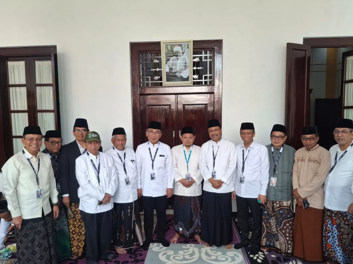 Presiden Prabowo Bakal Sambangi Ndalem Pesantren Tambakberas Sebelum Buka Muktamar Ke-35 NU