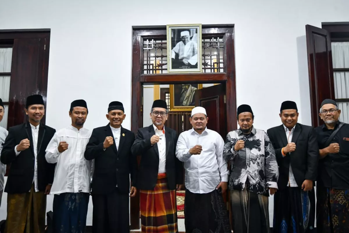 Silaturahmi ke Tambakberas Jombang, Presiden PKS Temui Ketua Panitia Lokal Muktamar ke-35 NU