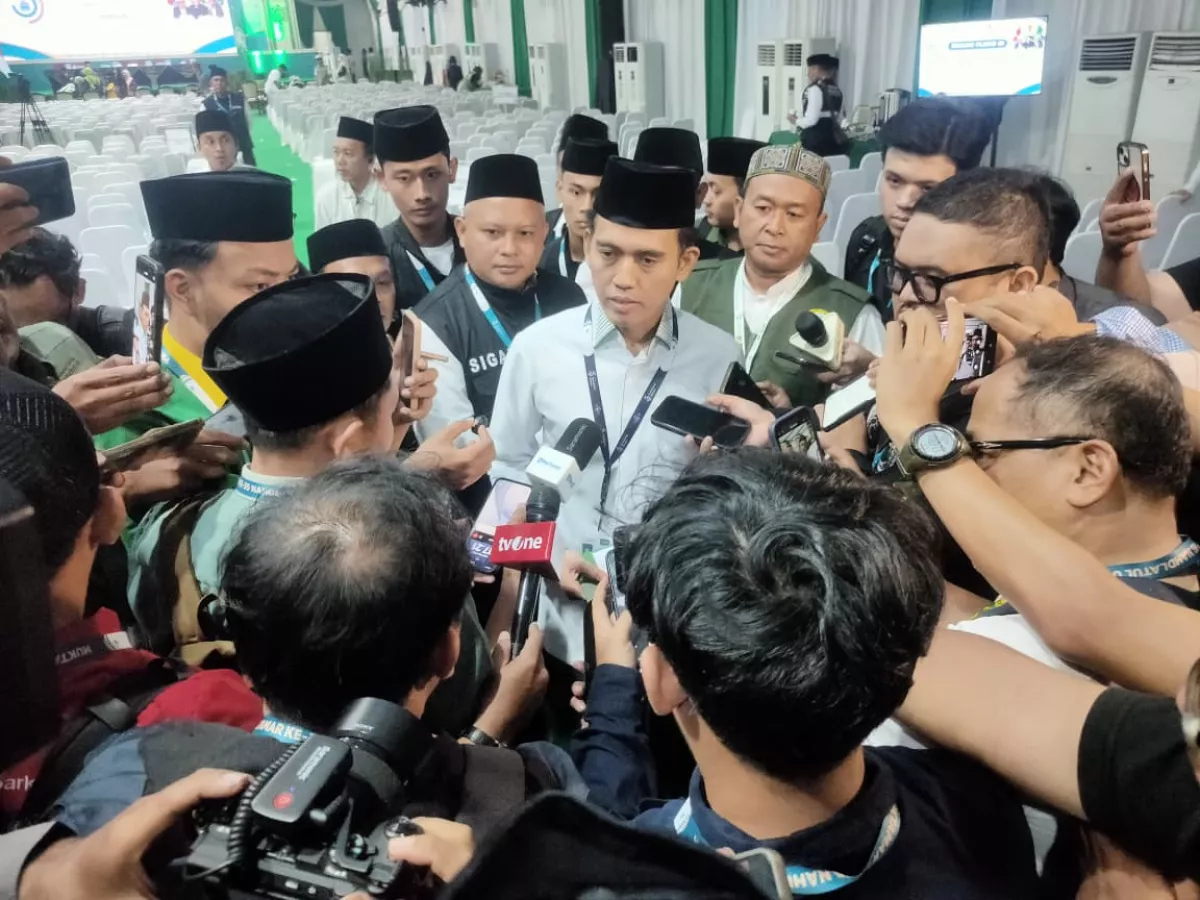 Baca juga : Sidang Pleno III Muktamar Ke-35 NU Memanas, Voting Pemilihan Ketum PBNU Ditetapkan Nanti Malam