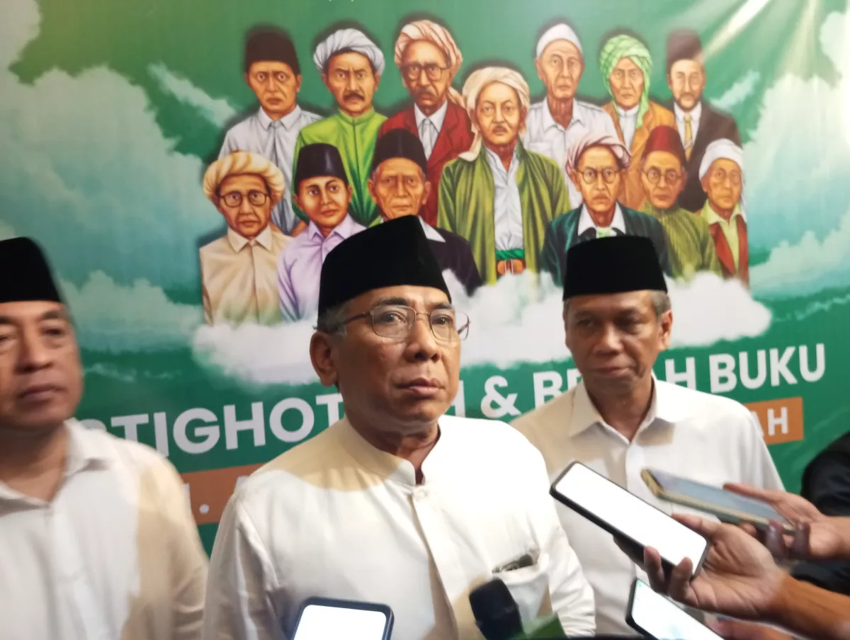 Gus Yahya saat memberikan keterangan pers, Klik Jombang