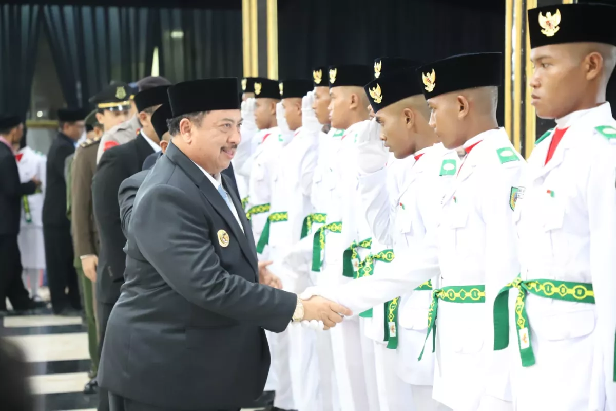 Bupati Kukuhkan Paskibra