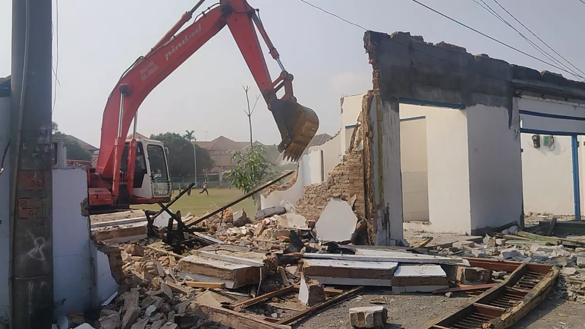 Jelang Muktamar ke-35 NU, Sejumlah Ruko di Tambakrejo Jombang Mulai Dibongkar