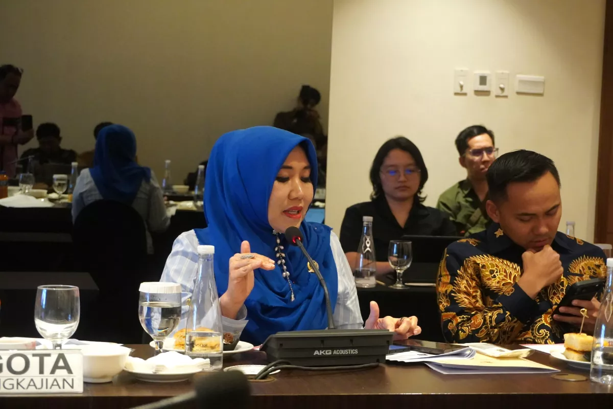 Gus Kikin Pimpin NU, Ning Lia Menangkap Pesan Besar dari Tambakberas