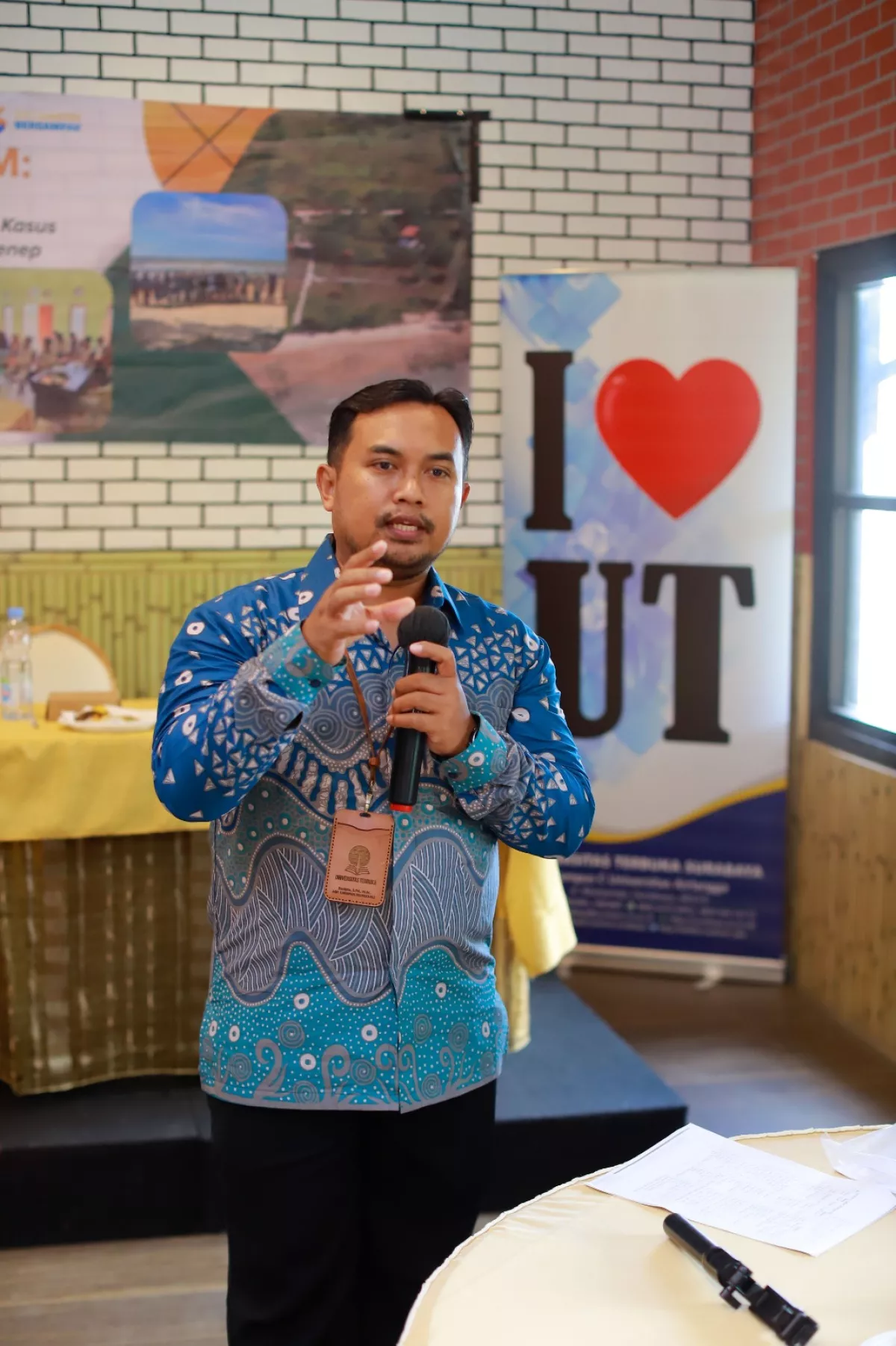 Geliat Hotel Modern di Madura, Akademisi: Karyawan Perlu Kenakan Batik Khas dan Sarung