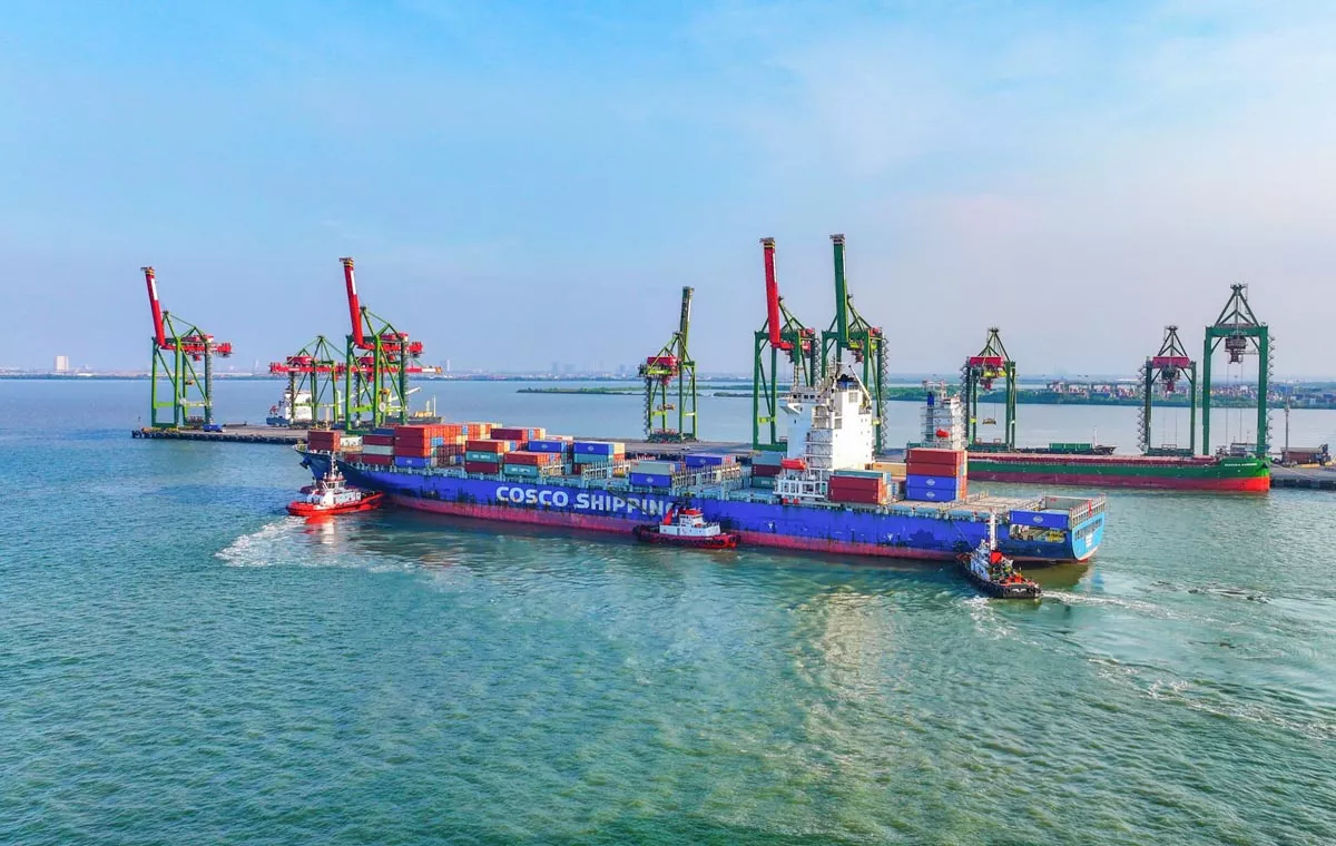 Terminal Teluk Lamong mencatat pertumbuhan arus peti kemas hingga 2,18 juta TEUs serta memperkuat integrasi dan digitalisasi. Foto/TTL