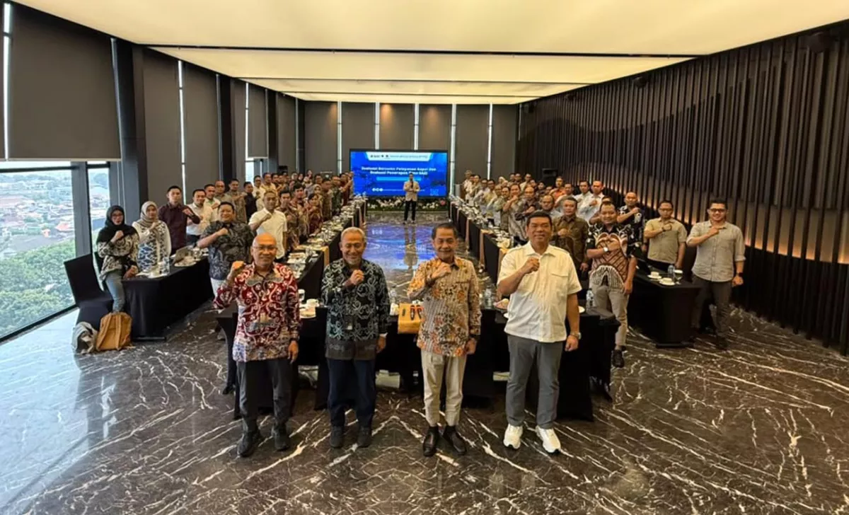 TTL bersama KSOP Tanjung Perak memperkuat kolaborasi dan mengevaluasi Zona EAZI untuk meningkatkan efisiensi serta kepastian pelayanan kapal. Foto/Humas TTL